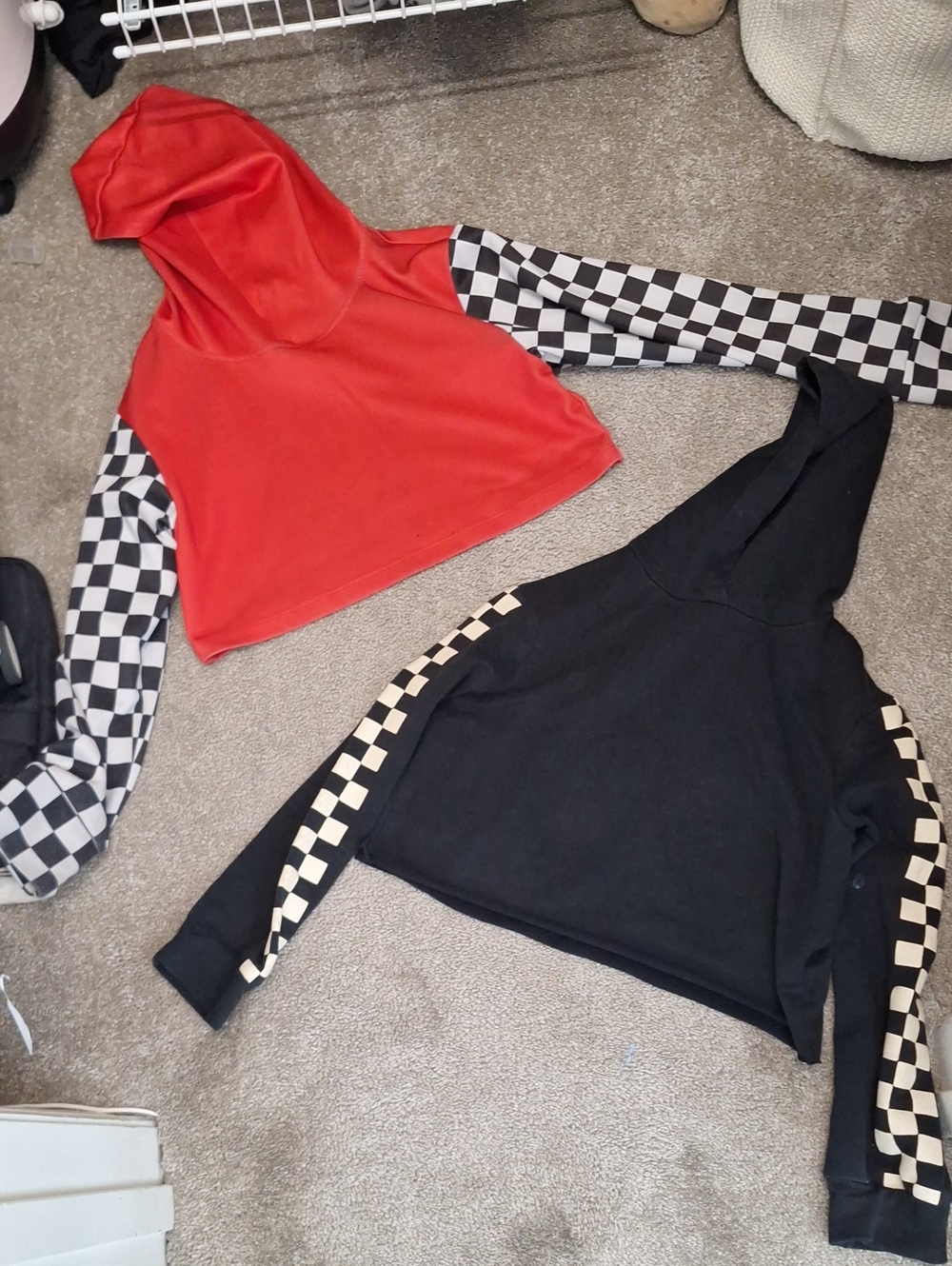2pc Checker Sleeve Cropped Hoodie - Red & Black